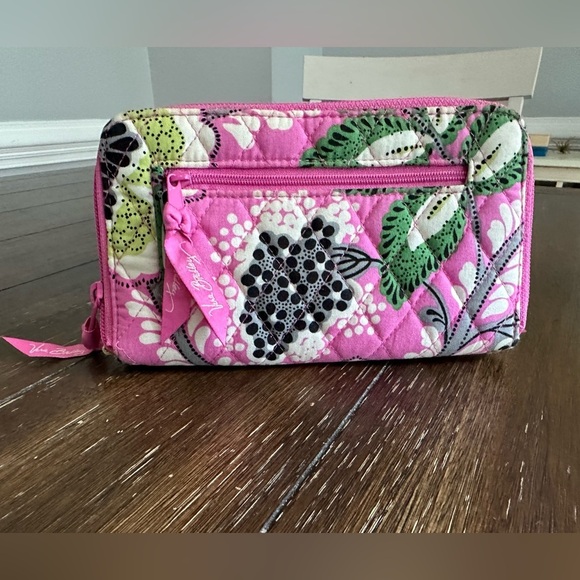 NWOT Vera Bradley zip around wallet - Picture 5 of 8